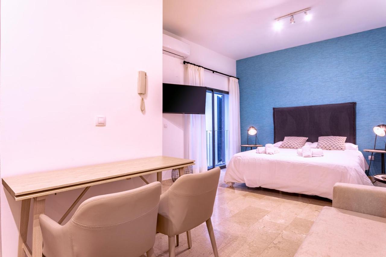 Malaga Central Suites Exterior photo